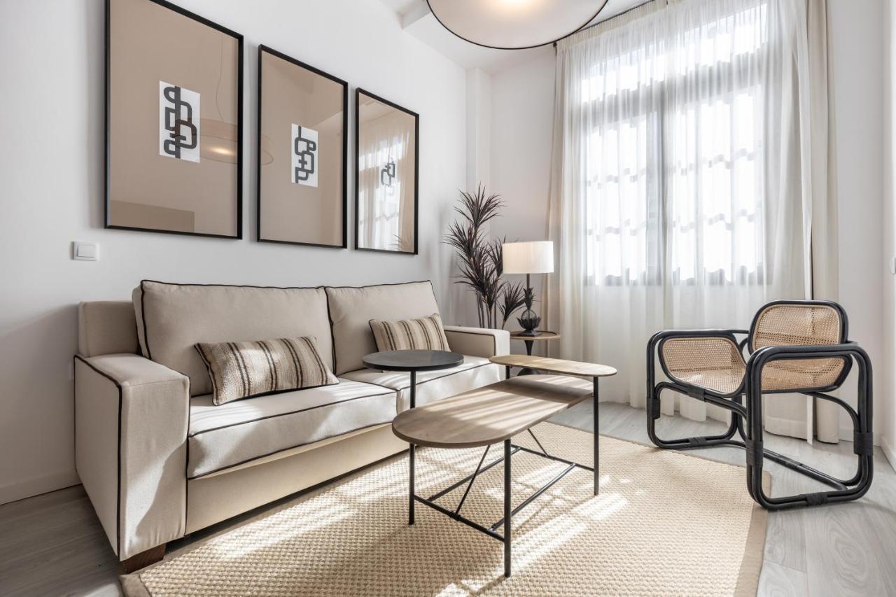 Apartamentos Albaicin Centro Suites 3000 غرناطة المظهر الخارجي الصورة